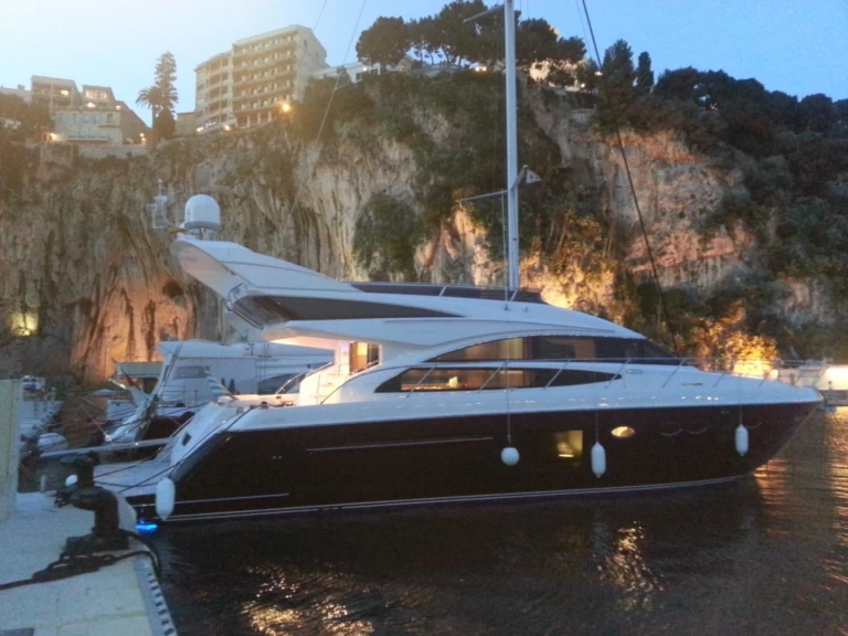 Pronajmout Motorová loď se skipperem či ne Princess v Beaulieu-sur-Mer