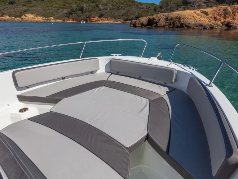 Pronájem lodi Jeanneau Cap Camarat 6.5 CC Serie 3 v Cogolin na Samboatu