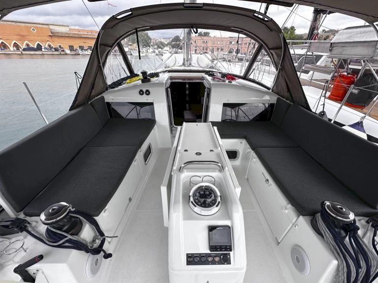 Jeanneau Sun Odyssey 440 jednotlivci a charterové společnosti v Palma de Mallorca