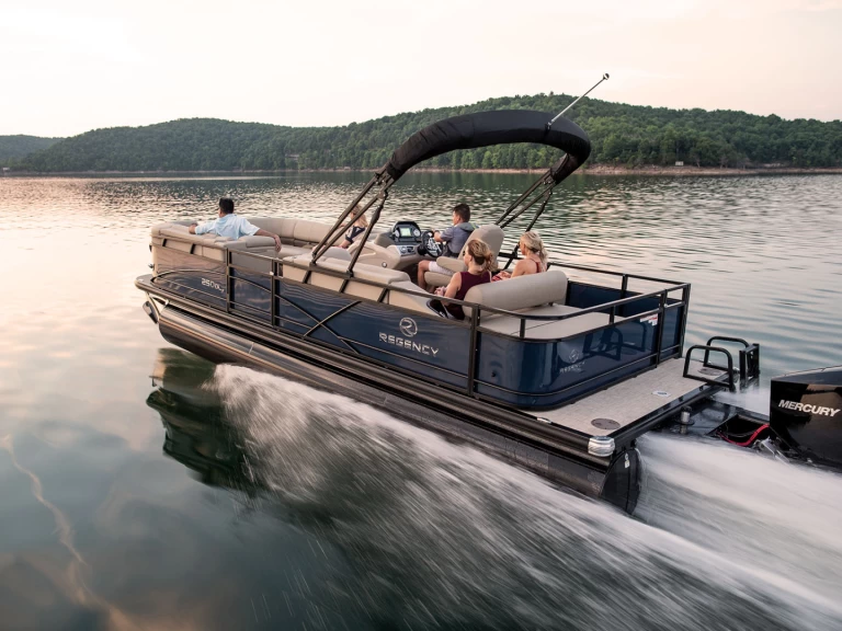 Pronajmout si regency 230 v Sanguinet