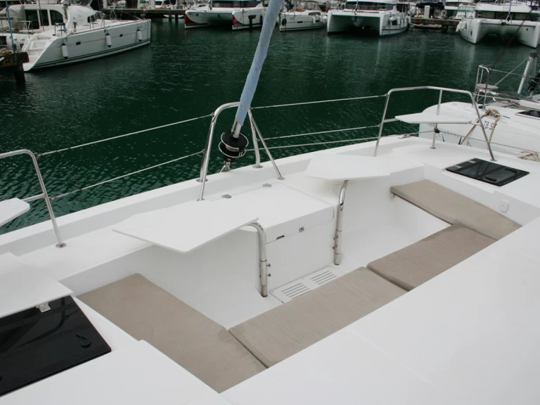 Bali Bali Catspace Voile jednotlivci a charterové společnosti v Komolac