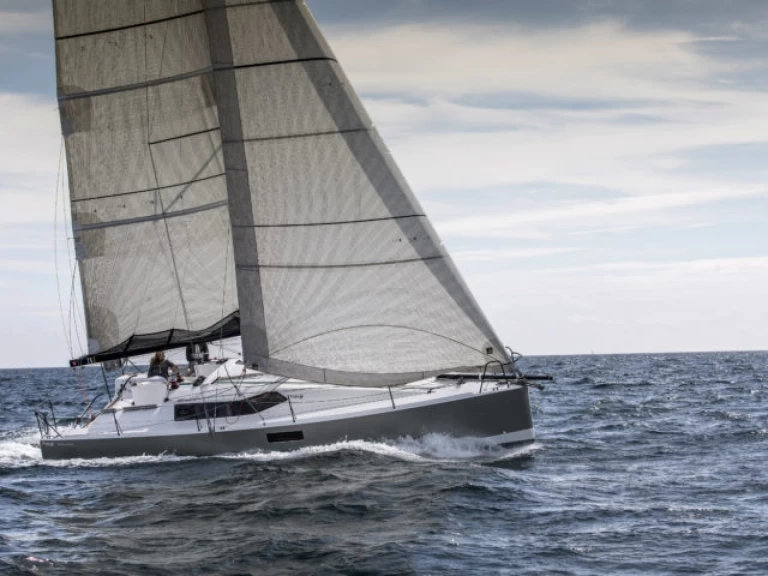 Pronájem Plachetnice Pogo Structures s licencí