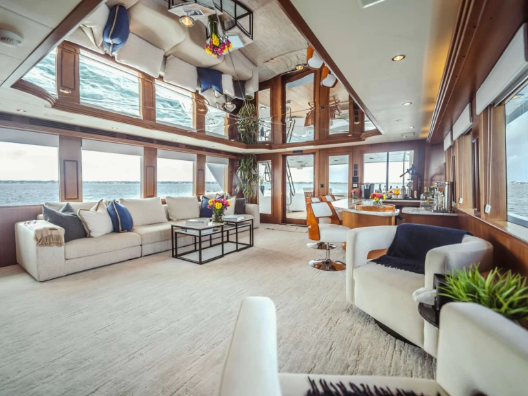 Pronájem Jachta v Nassau -Hatteras Magnum Ride