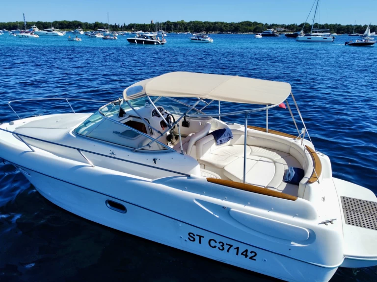 Pronájem jachty v Cannes -Jeanneau Leader 805 na Samboatu