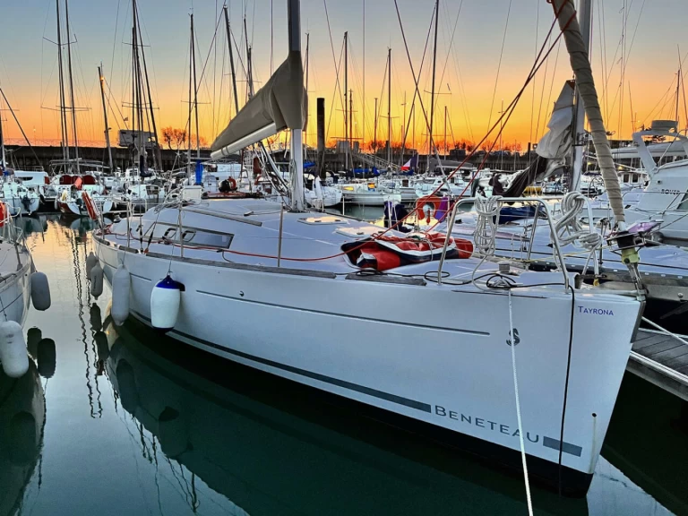 Pronájem lodi Bénéteau Oceanis 34 v La Rochelle na Samboatu