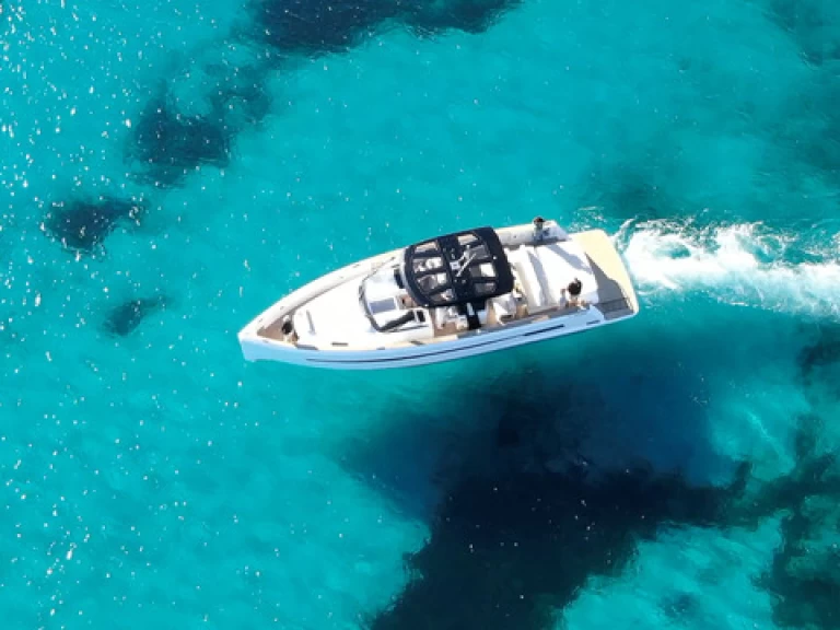 Pronajmout Motorová loď se skipperem či ne Fjord v Port du Lavandou