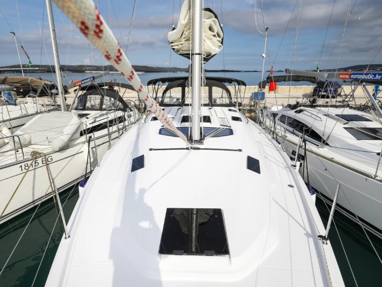 Pronajmout si Elan Impression 45 v Biograd Na Moru