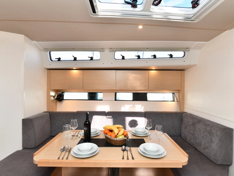 Pronajmout Plachetnice se skipperem či ne Hanse v Fethiye