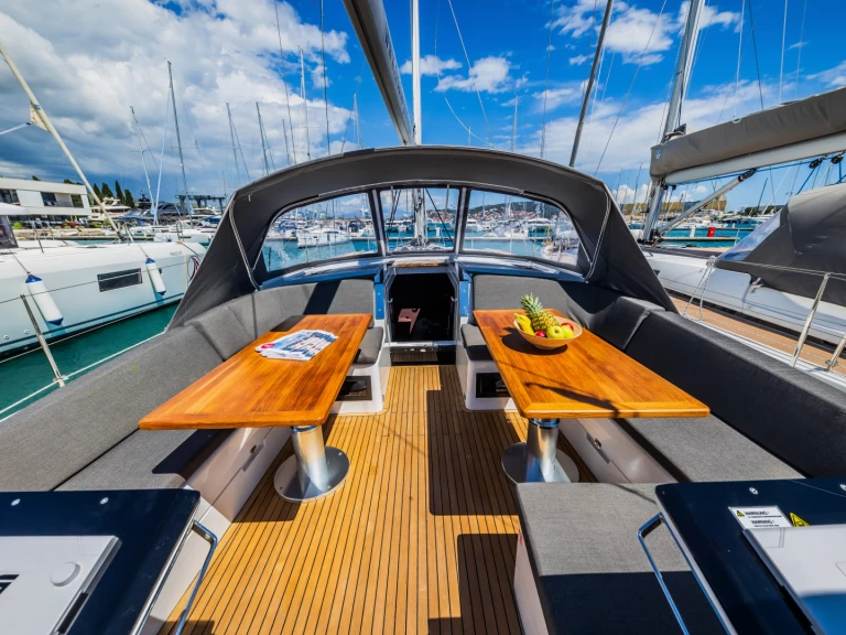 Pronájem Plachetnice v Donji Seget -Hanse Hanse 460