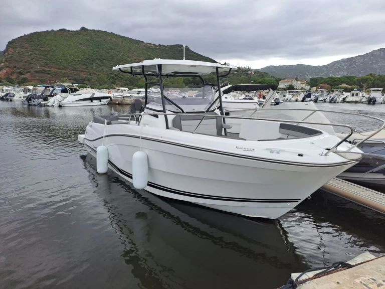 Pronájem Motorová loď v Saint-Florent -Jeanneau 9.0