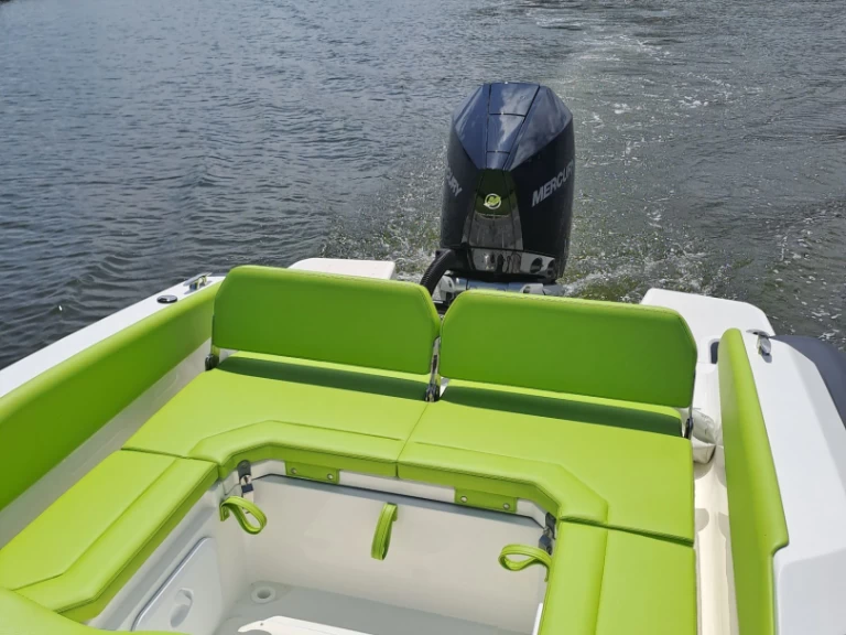 Pronajmout Polotuhá loď se skipperem či ne Lomac v Saint-Florent