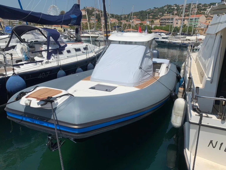 Pronájem lodi Joker Boat clubman 35 v Port du Lavandou na Samboatu