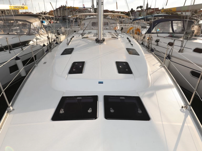 Pronajmout Plachetnice se skipperem či ne Bavaria v Biograd Na Moru