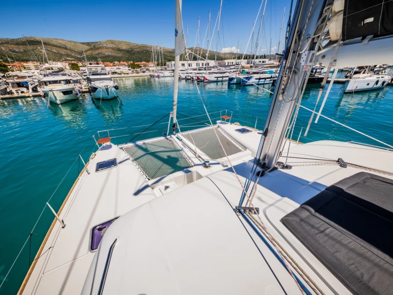 Pronájem lodi Donji Seget lákavé ceny Lagoon 450 F