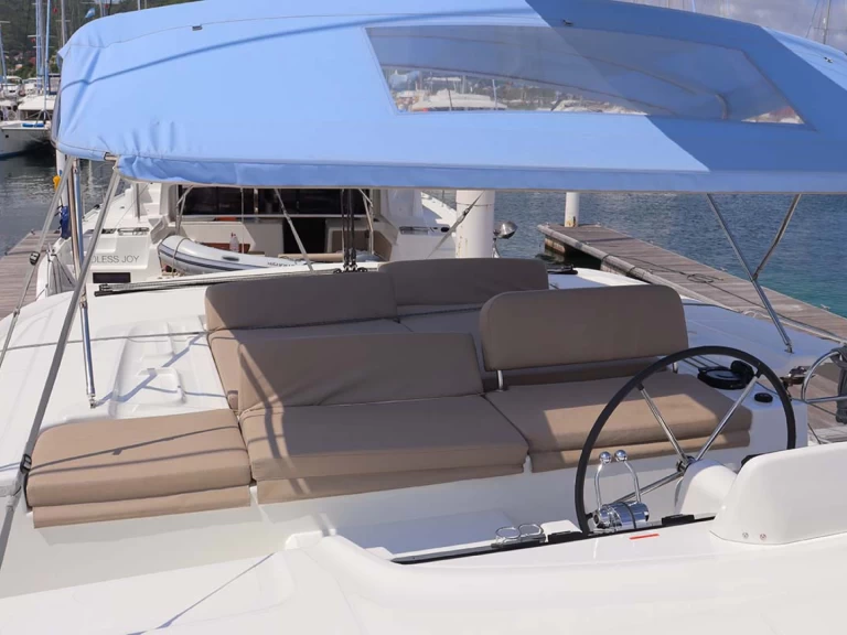 Katamarán k pronájmu v Road Town za nejlepší cenu