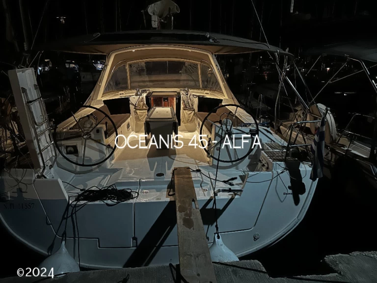 Bénéteau Oceanis 45 jednotlivci a charterové společnosti v Gouvia