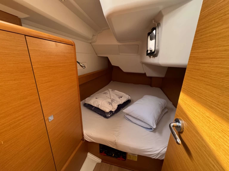 Jeanneau Sun Odyssey 389 jednotlivci a charterové společnosti v Rogoznica