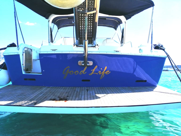 Motorová loď k pronájmu v Giardini-Naxos za nejlepší cenu