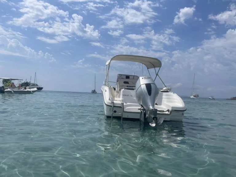 Pronajmout Motorová loď se skipperem či ne Ranieri v Hyeres