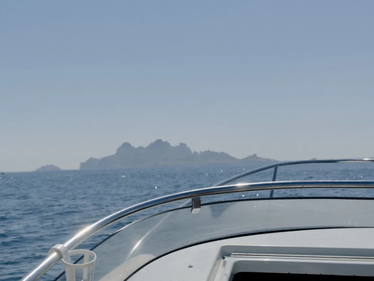 Pronajmout si Bénéteau Flyer 5 Grand Prix v Marseille