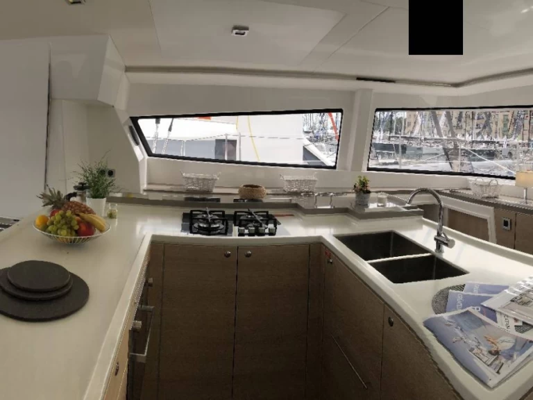 Bali Bali 5.4 jednotlivci a charterové společnosti v Lefkáda