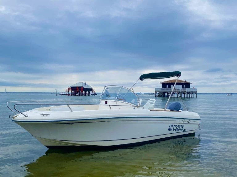 Pronajmout Motorová loď se skipperem či ne Jeanneau v Lège-Cap-Ferret