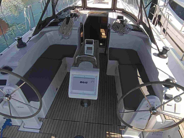 Plachetnice k pronájmu v Tropea za nejlepší cenu