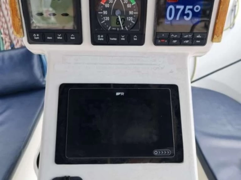 Pronájem lodi Bénéteau Oceanis 323 Clipper v Mai Khao na Samboatu