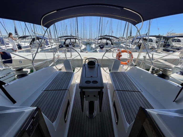 Pronájem lodi Bavaria Cruiser 37 v Sukošan na Samboatu