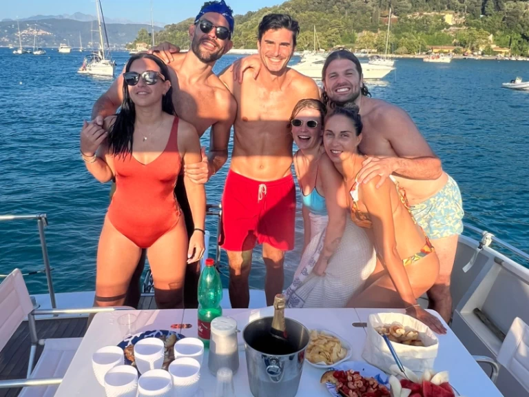 Pronajmout si Baglietto Ischia 80 v La Spezia