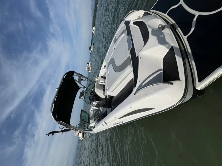 Pronájem lodi Sciez lákavé ceny SV 211