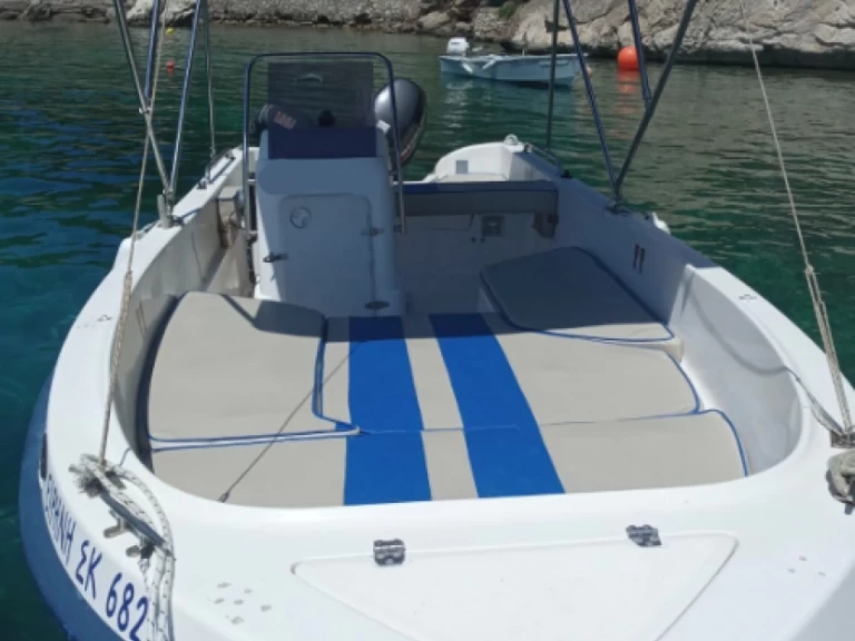 Pronájem lodi Poseidon 550 v Palaiokastrítsa na Samboatu
