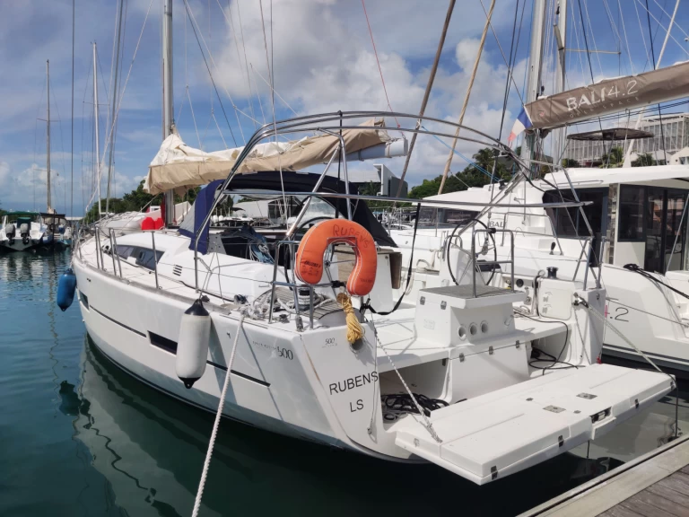 Pronájem lodi Dufour Dufour 500 Grand Large v Anse Marcel na Samboatu