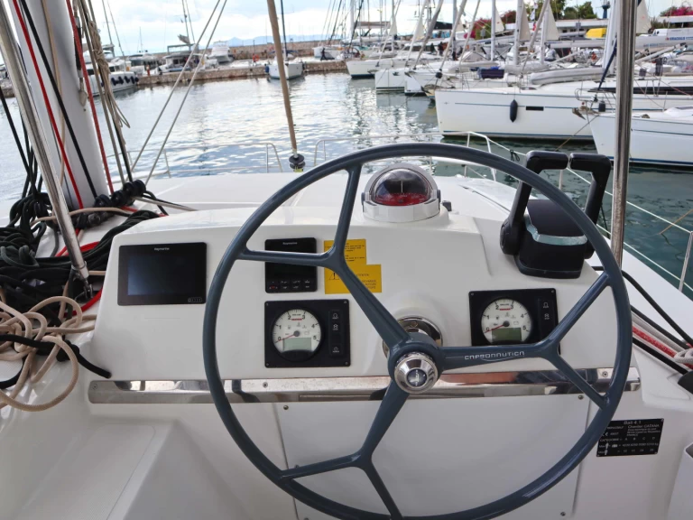 Pronájem jachty v Alimos -Bali Bali 4.1 na Samboatu