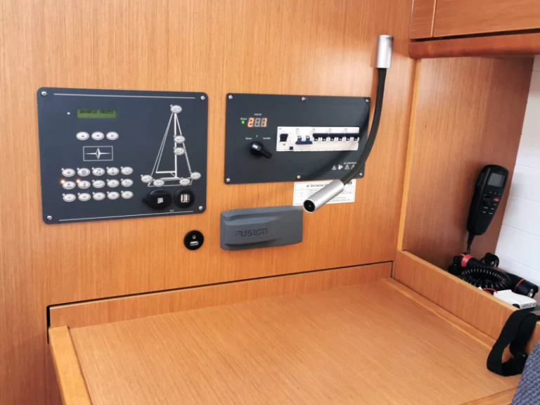 Pronájem jachty v Punta Ala -Bavaria Cruiser 41 na Samboatu