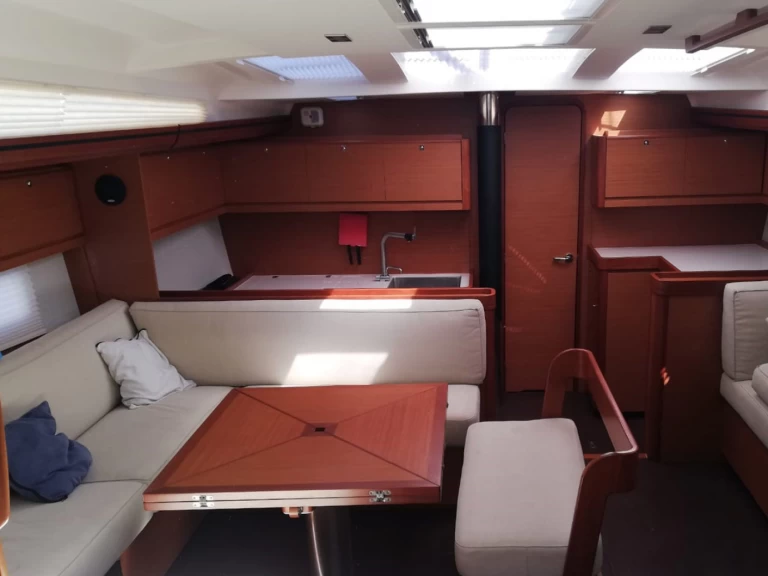 Plachetnice k pronájmu v Kalkara za nejlepší cenu