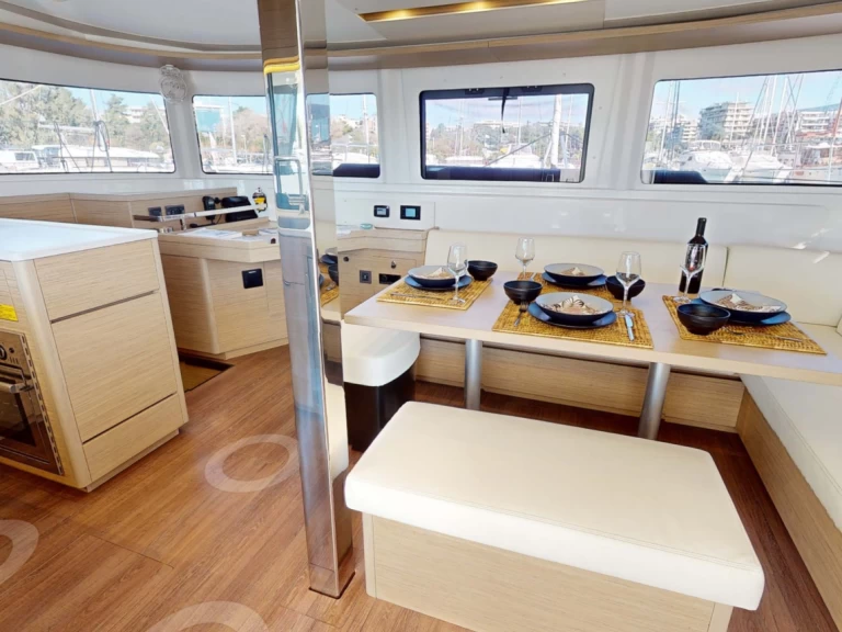 Pronájem lodi Lagoon Lagoon 46 v Alimos na Samboatu