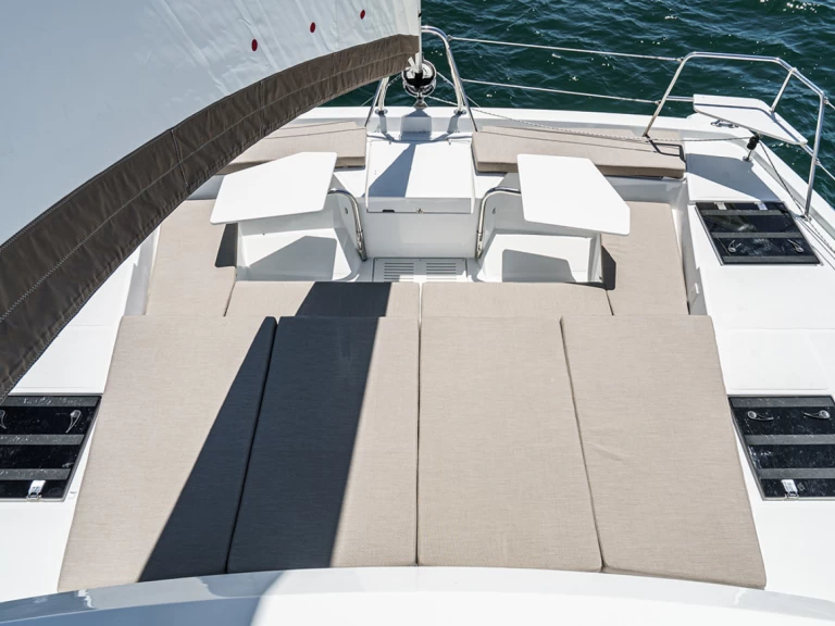 Pronajmout si Bali Bali Catspace Voile v Marsh Harbour