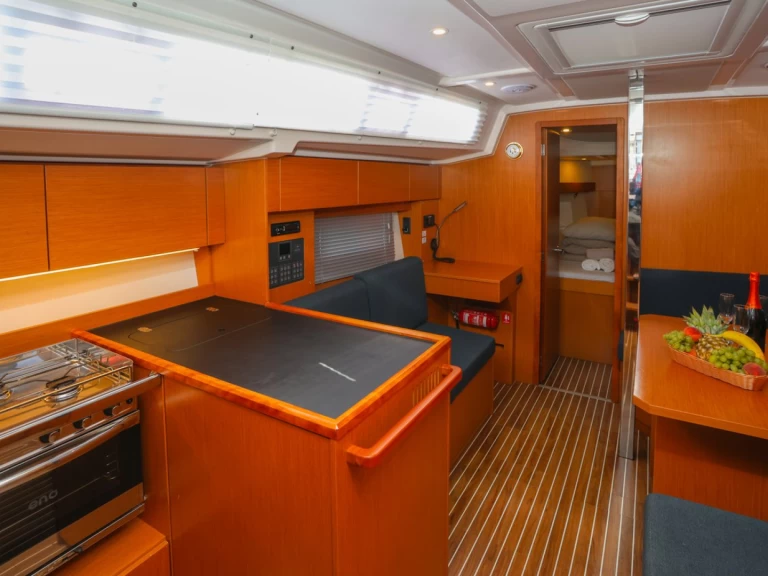 Pronajmout Plachetnice se skipperem či ne Bavaria v Kaštela