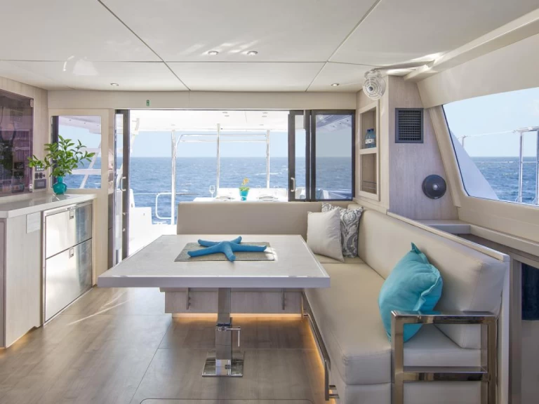 Pronájem lodi Leopard Leopard 434 PC v Preveza na Samboatu