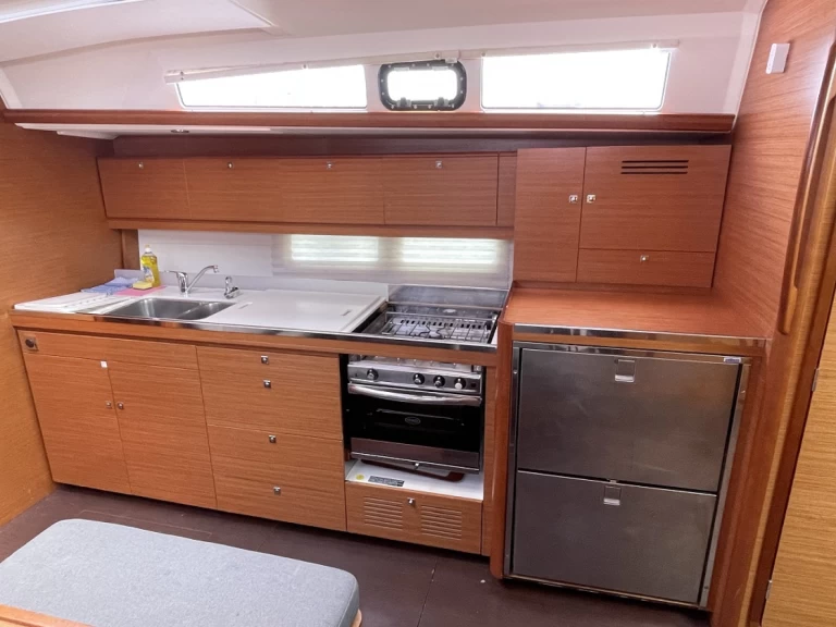 Dufour Dufour 460 Grand Large jednotlivci a charterové společnosti v Sukošan