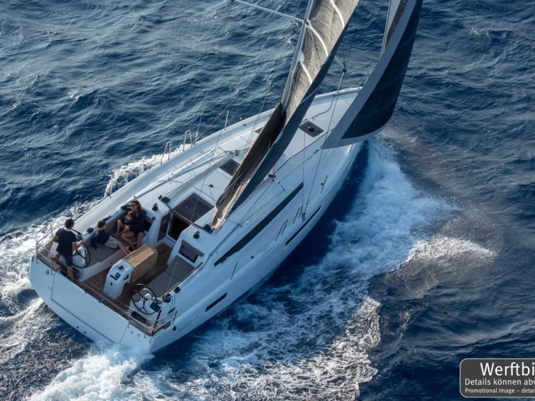 Pronajmout Plachetnice se skipperem či ne Jeanneau v Rogoznica