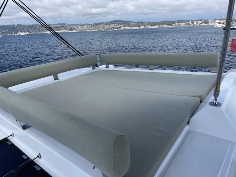 Pronajmout si Bali Bali 4.2 v Cannes