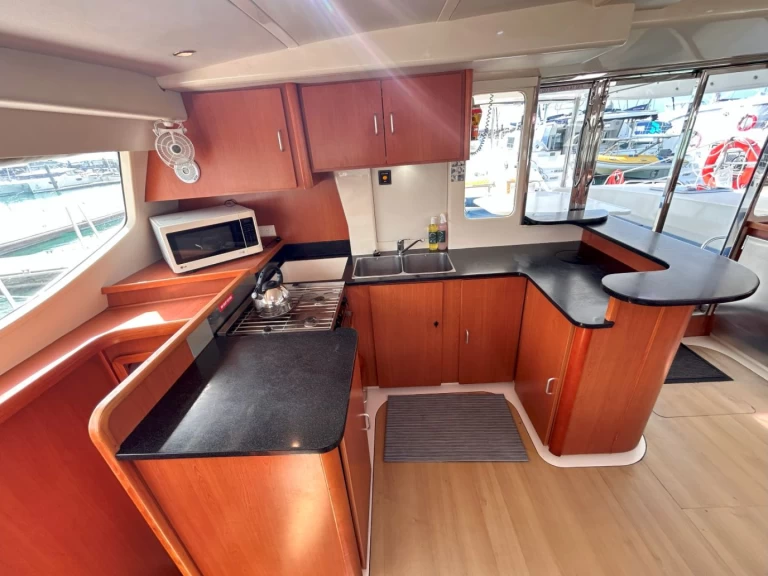 Pronájem Katamarán Leopard Catamarans / Robertson & Caine s licencí