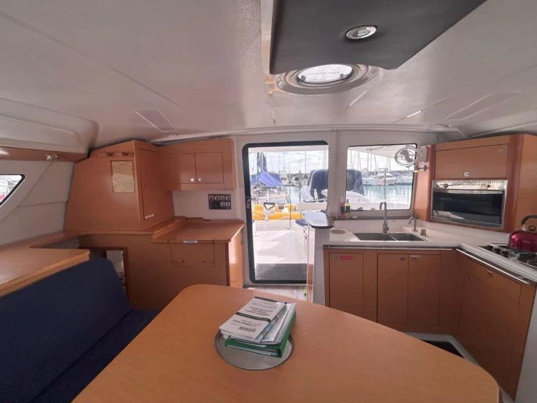 Pronajmout Katamarán se skipperem či ne Fountaine Pajot v Airlie Beach