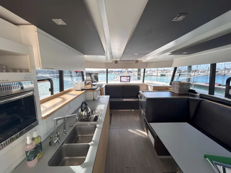 Fountaine Pajot Fountaine Pajot MY 37 jednotlivci a charterové společnosti v Airlie Beach