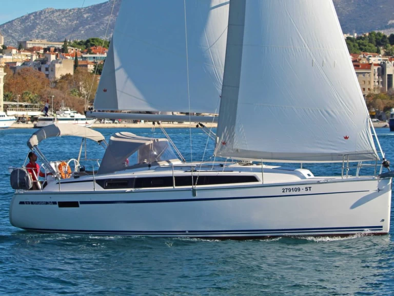 Bavaria Cruiser 34 jednotlivci a charterové společnosti v Split