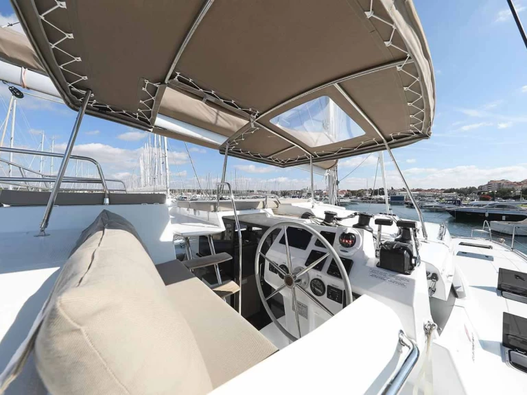 Fountaine Pajot Saona 47 jednotlivci a charterové společnosti v Biograd Na Moru