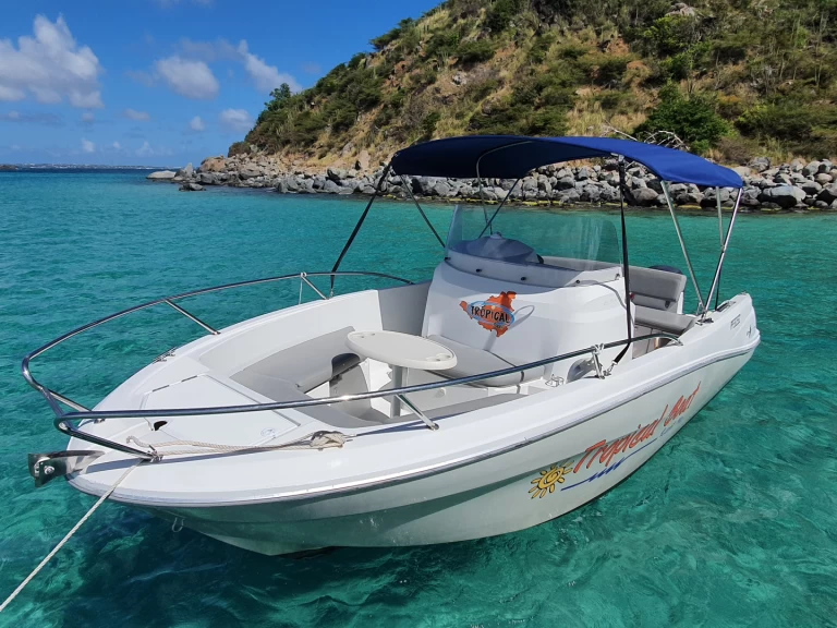 Jeanneau Cap Camarat 650 jednotlivci a charterové společnosti v Marigot