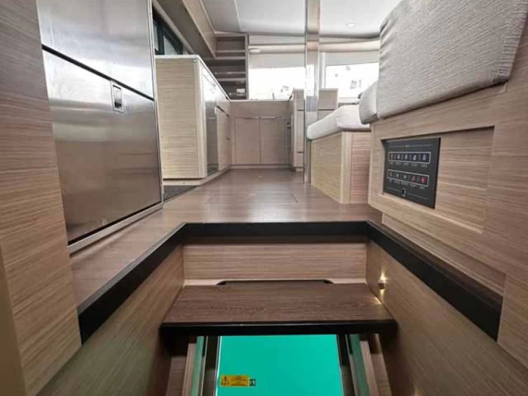 Pronájem lodi Trogir lákavé ceny Lagoon 46